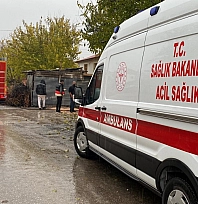 Çatı yangını: 1 kişi dumandan etkilendi