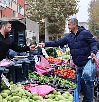 Cebini düşünen Malatyalılar, semt pazarını tercih ediyor! İşte güncel perşembe pazarı fiyatları..