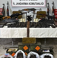 Cephanelik ele geçirildi: 6 tutuklama