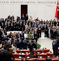 'Çerçeve Kanunu' 467 oyla mecliste kabul edildi: Terörsüz Türkiye süreci  başladı