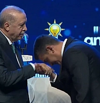 CHP'den istifa etti! Erdoğan'ın elini öptü