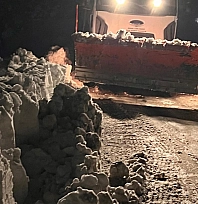 Çığ nedeniyle kapanan yol ulaşıma açıldı