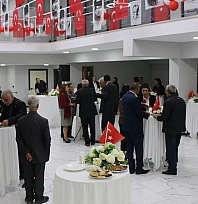 'Cumhuriyet'ten vazgeçmedik, vazgeçmeyeceğiz'