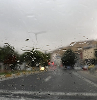 Darende'de sağanak etkili oluyor