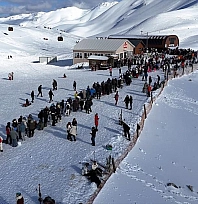 Davraz Kayak Merkezi hafta sonu 24 bin ziyaretçiyi ağırladı