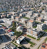 Depremin izleri silindi
