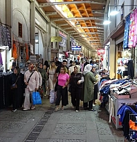 Deprem sonrası yeniden açıldı: Tarihi Çarşıda hareketlilik arttı