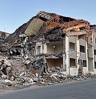 Depremin üzerinden 1000 Gün Geçti, yeni ihale açıldı | Malatya'da yıkımlar bitmiyor