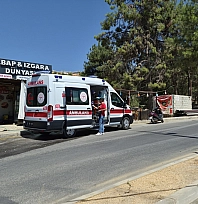 Devrilen motosikletteki 2 kişi yaralandı
