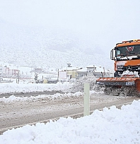 Doğu'da 420 yerleşim yerine ulaşım sağlanamıyor