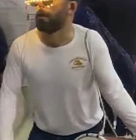 Düğünde davulcu ilgi odağı oldu