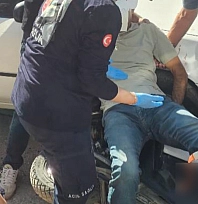 Elektrikli bisiklet ile otomobil çarpıştı: 1 yaralı