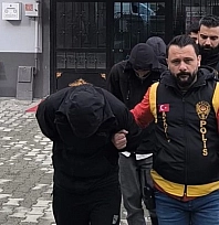 Emekli maaşını gasp eden 4 şüpheli tutuklandı