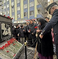 Emniyet Müdürü Ali Gaffar Okkan şehit edildiği yerde anıldı