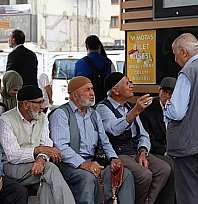En düşük emekli maaşı için yeni düzenleme gündemde: İşte masadaki seçenekler…