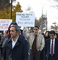 ETÜ, kadına şiddete 'Dur' dedi