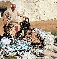 Evdeki eşyalar kendi kendine alev alıyor