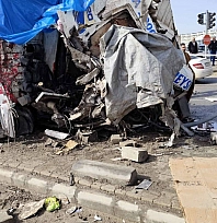 Freni patlayan kamyon araçların arasına daldı: 1 ölü, 3 yaralı