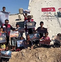Gazzeli gençler, Şehit Ömer Halisdemir'i duvar resmiyle andı