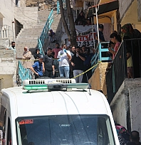 Genç çift evde silahla vurulmuş halde ölü bulundu