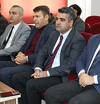 Genç Nida Kur'an-ı Kerim'i Güzel Okuma Yarışması yapılıyor