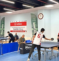 Genç sporcular masa tenisinde kıyasıya yarıştı