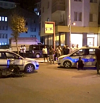 Göztepe Caddesi'nde kaza: Motosiklet ile otomobil çarpıştı: Biri çocuk 2 yaralı