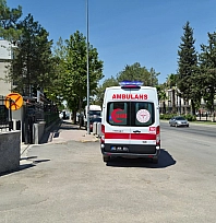Hafif ticari aracın çarptığı yaya yaralandı