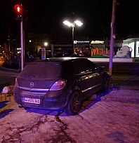 Malatya'da feci kaza: Otomobil kaldırıma çıktı, 1 yaralı