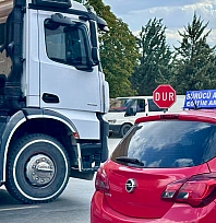 Hafriyat kamyonları eğitim alanını kâbusa çevirdi!