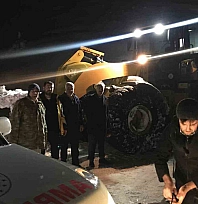 Kar yolları kapattı: Hastaya ulaşmak için 4 saat mücadele edildi