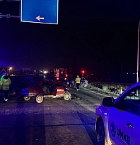 Hatalı sollamanın bedeli ağır oldu: 4 kişi yaralandı!