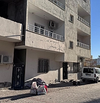 İki kız kardeş evde silahla vurulmuş halde ölü bulundu