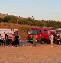 İki otomobil çarpıştı: 3 ölü,3 yaralı