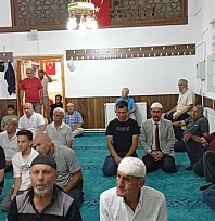 İmam başlattı, 10 haftadır cami dolup taşıyor