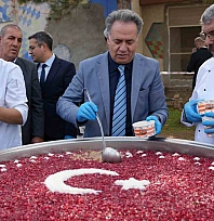 İnönü Üniversitesinde aşure ikramı yapıldı