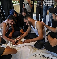 İsrail Gazze'de sivillere ve çadırlara ateş açtı