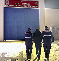 Jandarma ekipleri aranan 3 şahsı yakaladı