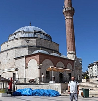Kabe yolunda ikinci kez yollara düştü: Hedefi 90 günde Mekke'ye ulaşmak