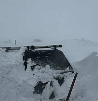 Kar kalınlığı 2 metreyi buldu: Malatya-Sivas yolu ulaşıma kapandı!