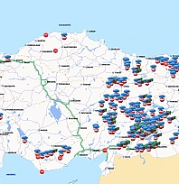 Kar yağışı ülkenin doğusunda ulaşımı felç etti