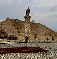 Karakuş Tümülüsü'nde aydınlatma çalışmaları incelendi