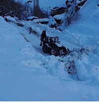 Karla mücadele çalışmaları aralıksız sürüyor