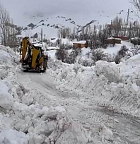 Karla mücadele çalışmaları aralıksız sürüyor