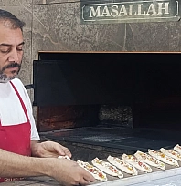 Kavurucu sıcakta ekmek mesaisi