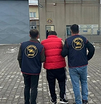 Jandarma, aranan suçluyu yakaladı