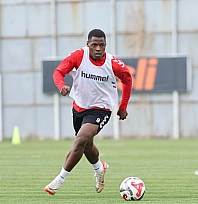 Kırmızı-beyazlı ekibin maç hazırlığı sürüyor