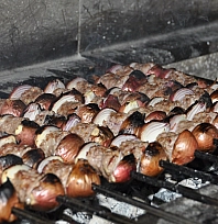 Kış aylarının vazgeçilmez lezzeti soğan kebabı sezonu açıldı