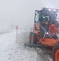 Kop Dağı'nda yoğun kar yağışı gece boyunca devam etti