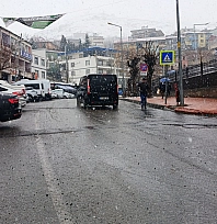 Kulp'ta yağmur yerini kar yağışına bıraktı